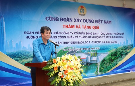 Chủ tịch Công đoàn Xây dựng Việt Nam Phạm Hoài Phương thăm hỏi đoàn viên, người lao động nhân dịp Tháng công nhân năm 2026