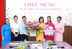 Công đoàn Cơ quan Công đoàn Xây dựng Việt Nam gặp mặt, chúc mừng nữ cán bộ, công chức, nhân viên nhân dịp 20/10
