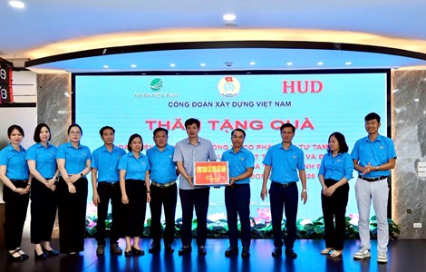 Bộ Xây dựng và Công đoàn Xây dựng Việt Nam thăm, tặng quà người lao động HUD nhân Tháng Công nhân năm 2026
