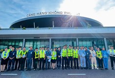 Công đoàn Xây dựng Việt Nam thăm, động viên người lao động làm việc giữa nắng nóng tại Cảng hàng không Phù Cát