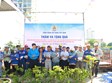 Công đoàn Xây dựng Việt Nam tặng quà cho người lao động Tập đoàn DIC nhân dịp Tháng Công nhân năm 2025